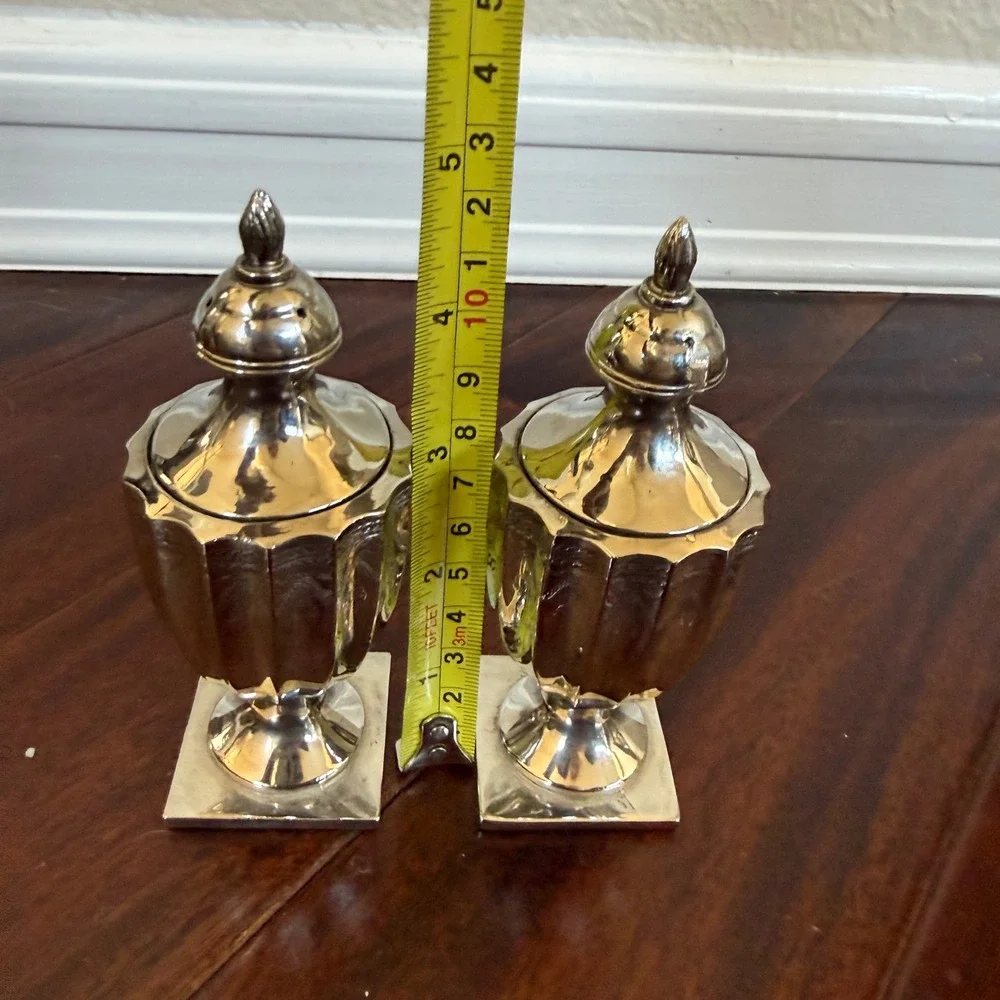 Godinger Silver Plate Salt Pepper Shakers Urn Finial‎ Vintage Set Pair Decor MCM